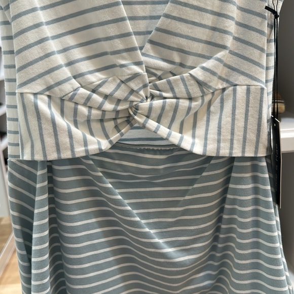 Peekaboo peplum top - Picture 2 of 3